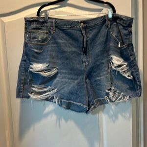 American Eagle distressed denim shorts size 24